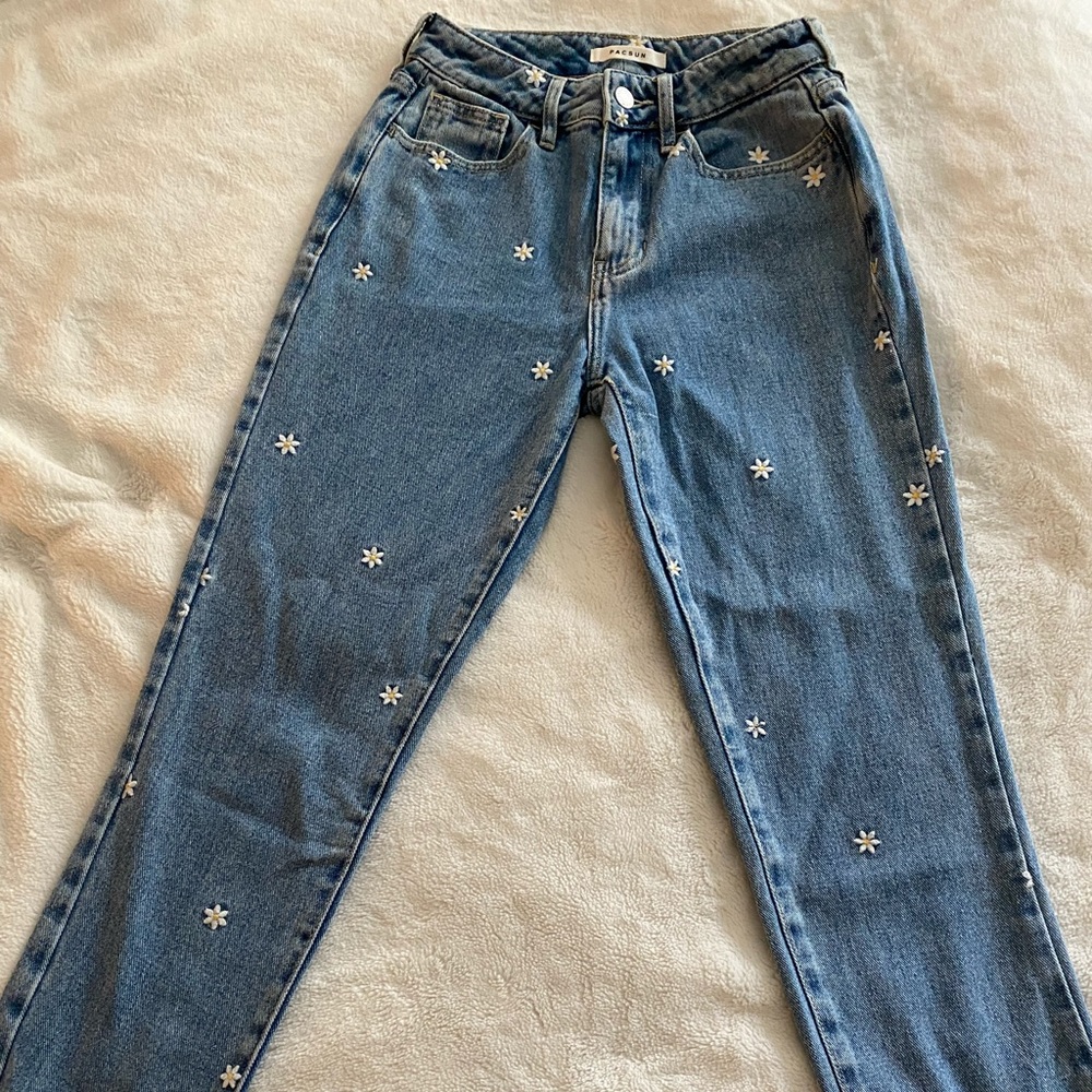 PacSun women’s Jeans. Size 24. New Mom jean